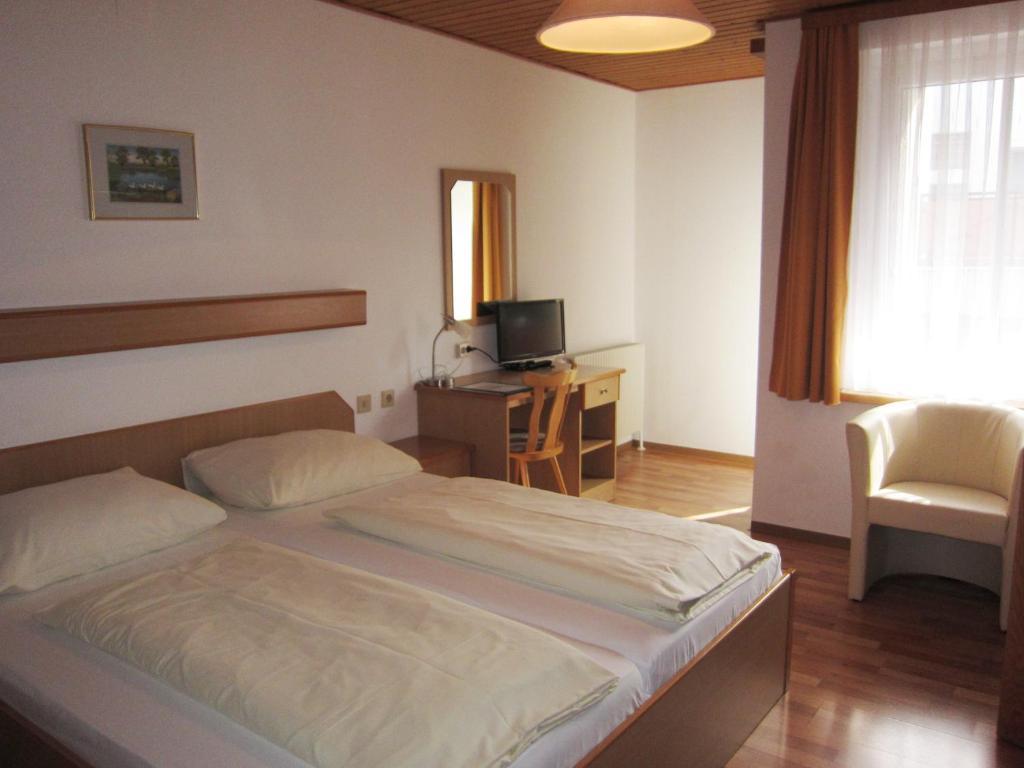 Hotel Voeslauerhof Bad Voeslau Pokoj fotografie